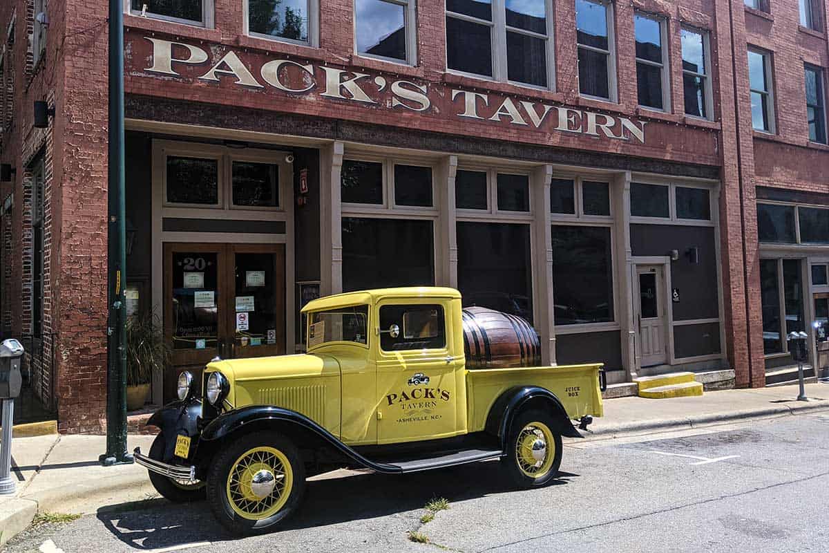 Packs Tavern